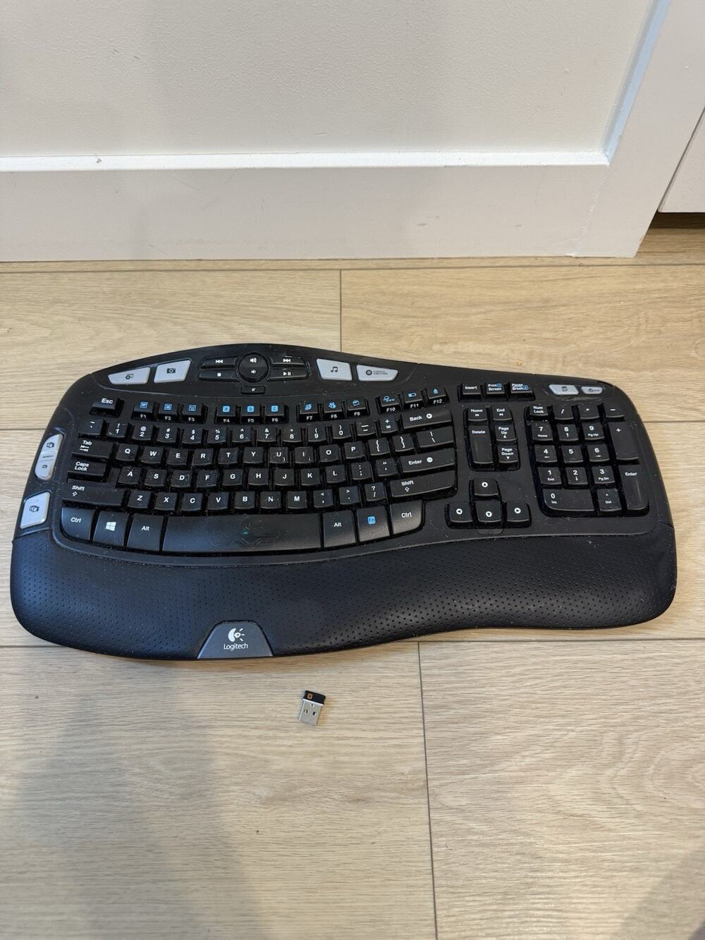 Logitech K350 Black Wave Wireless Keyboard With Dongle Ergonomic Tested